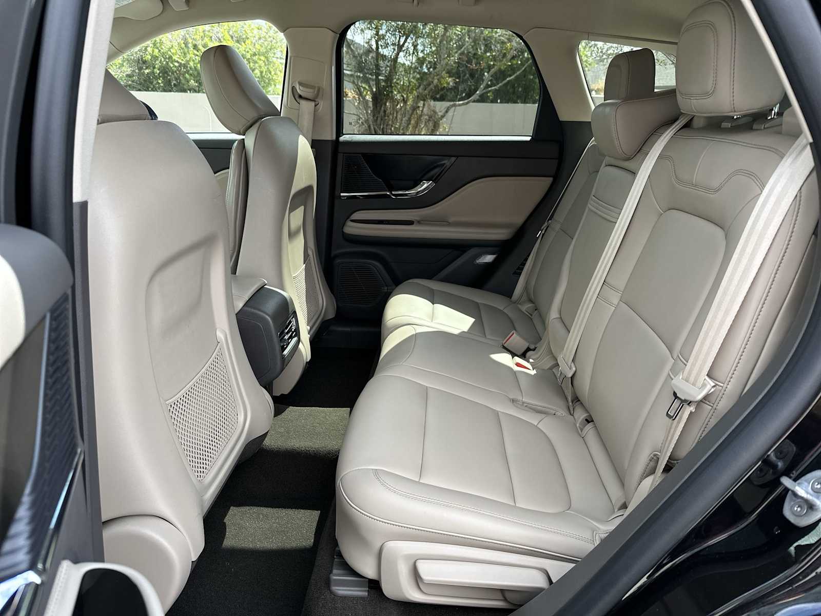 Thumbnail: 2022 Lincoln Corsair - 17