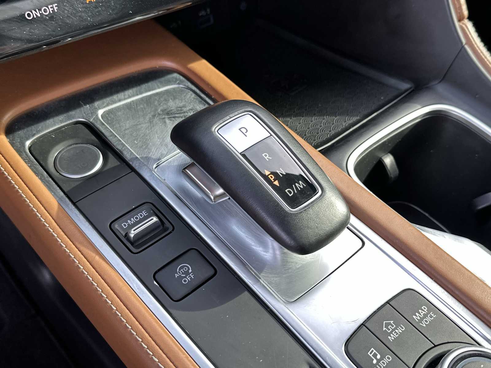 Thumbnail: 2022 INFINITI QX60 - 23