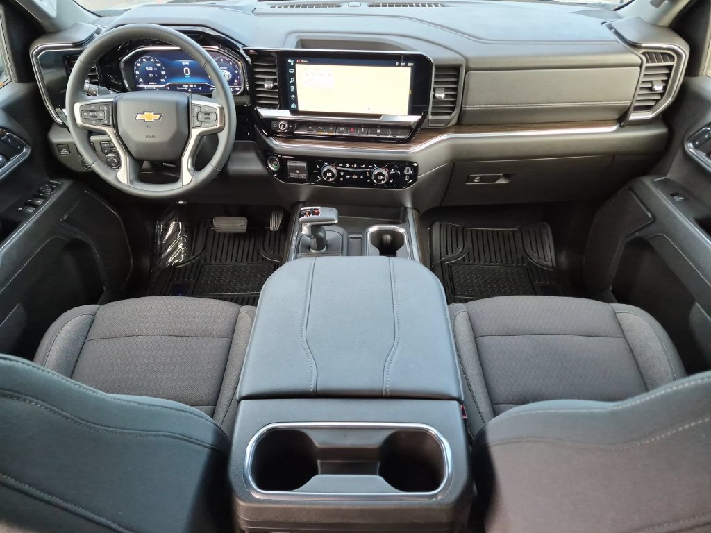 2023 Chevrolet Silverado 1500 LT - Photo 18