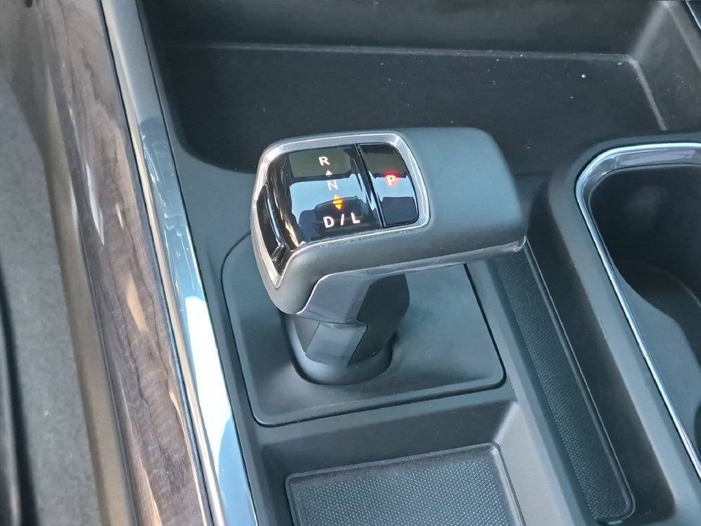2024 Chevrolet Silverado 1500 LTZ - Photo 14