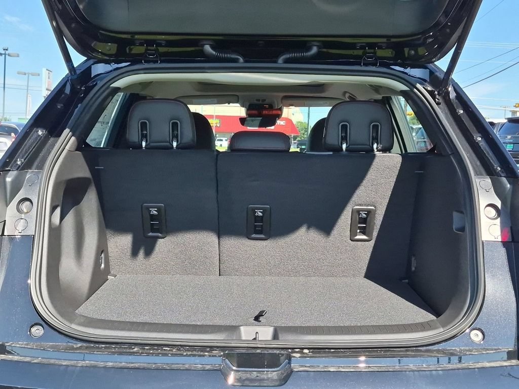 2027 Chevrolet Bolt RS - Photo 25