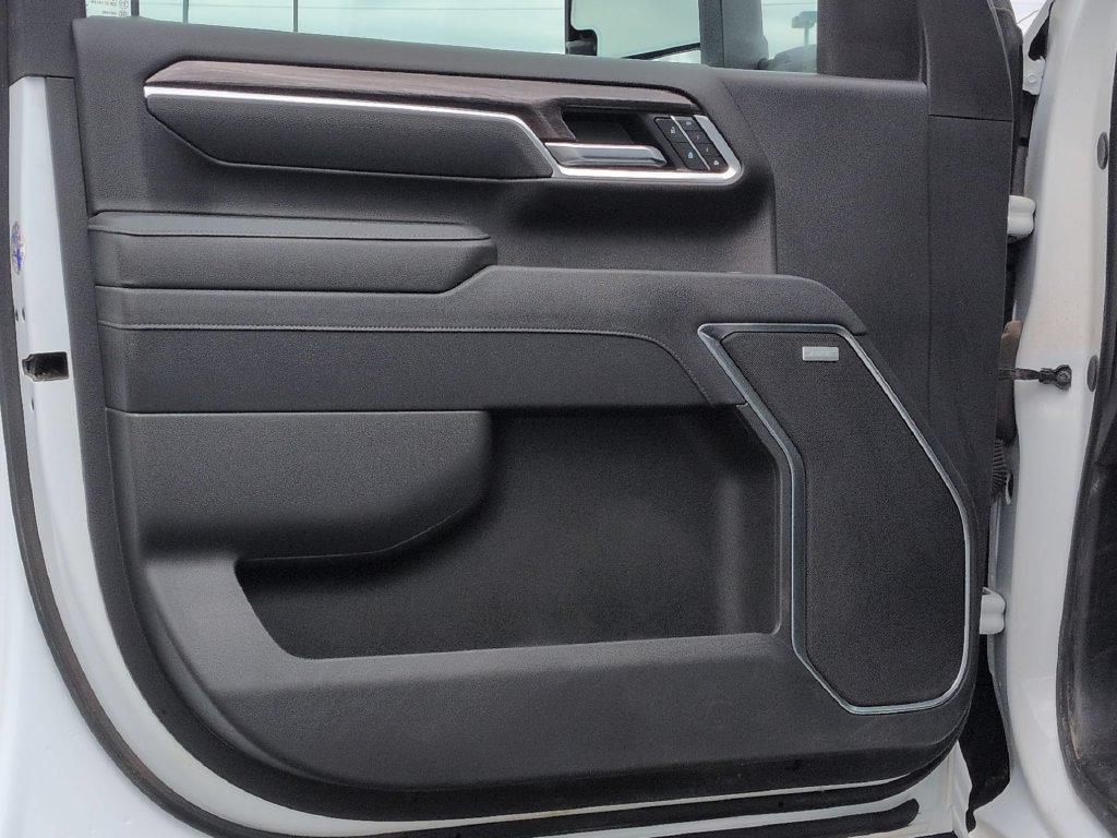 2025 Chevrolet Silverado 2500HD LTZ - Photo 21