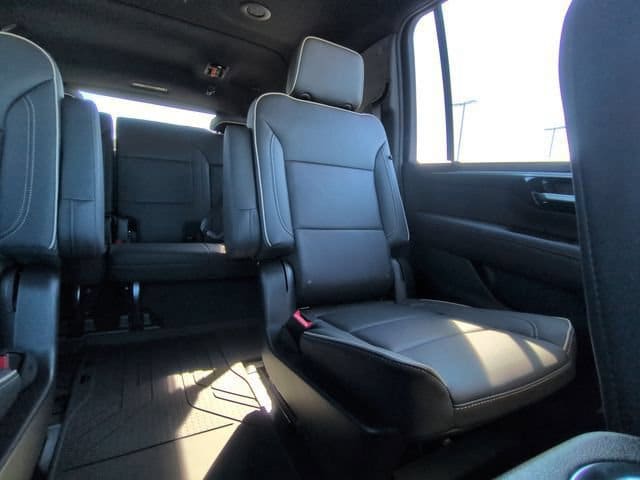 2026 Chevrolet Suburban Premier - Photo 7