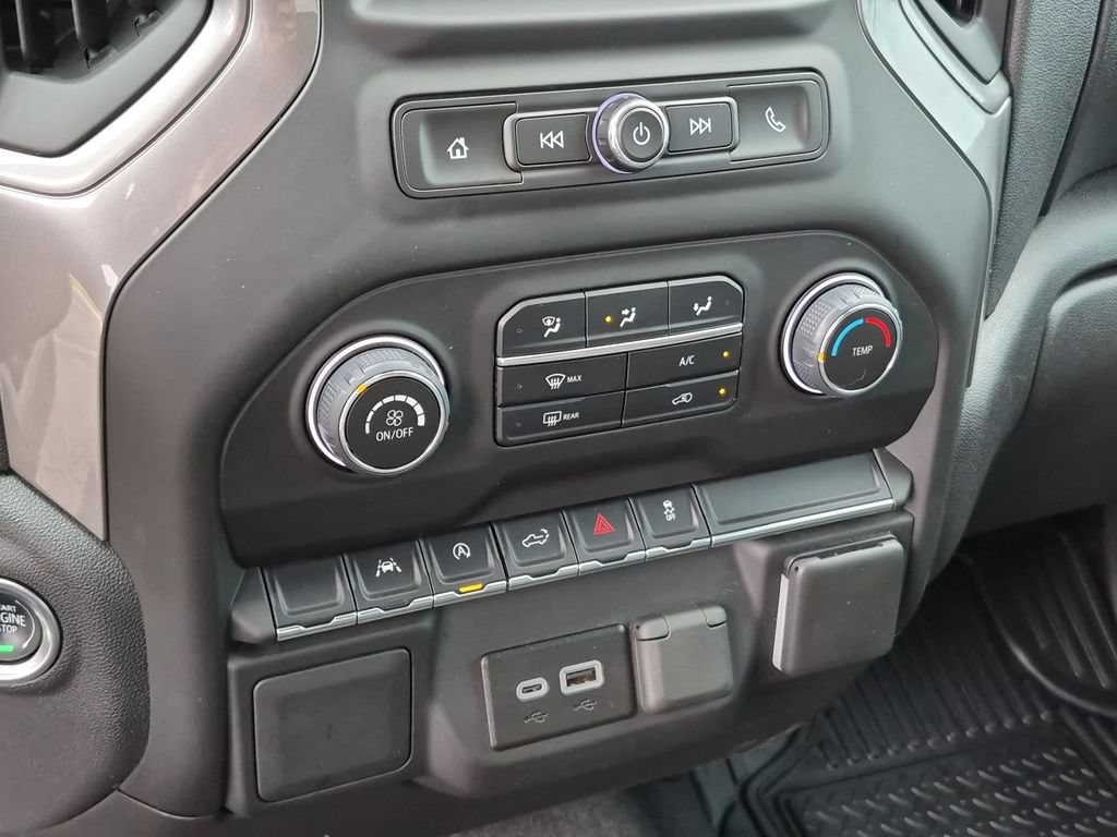 2024 Chevrolet Silverado 1500 Custom - Photo 9