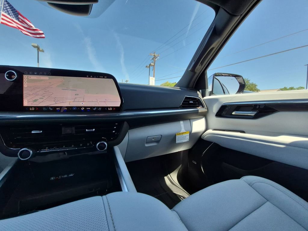 2026 Chevrolet Suburban Premier - Photo 3