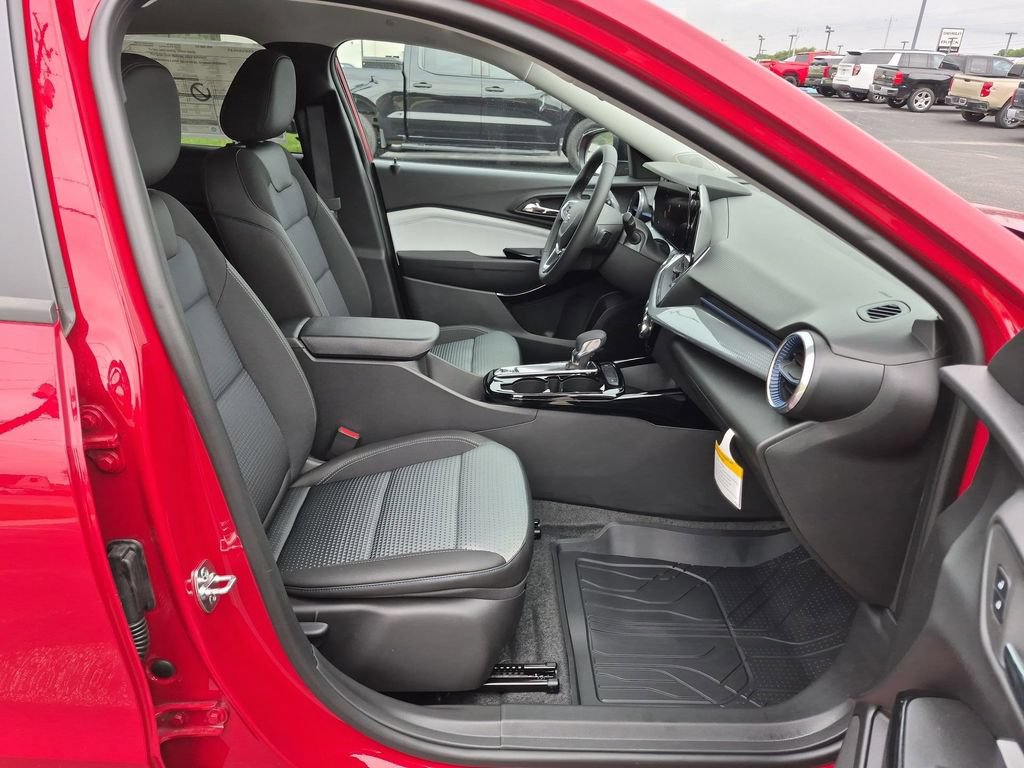 2026 Chevrolet Trax LT - Photo 26