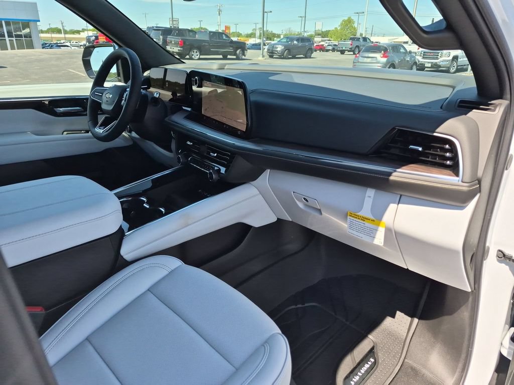 2026 Chevrolet Suburban Premier - Photo 29