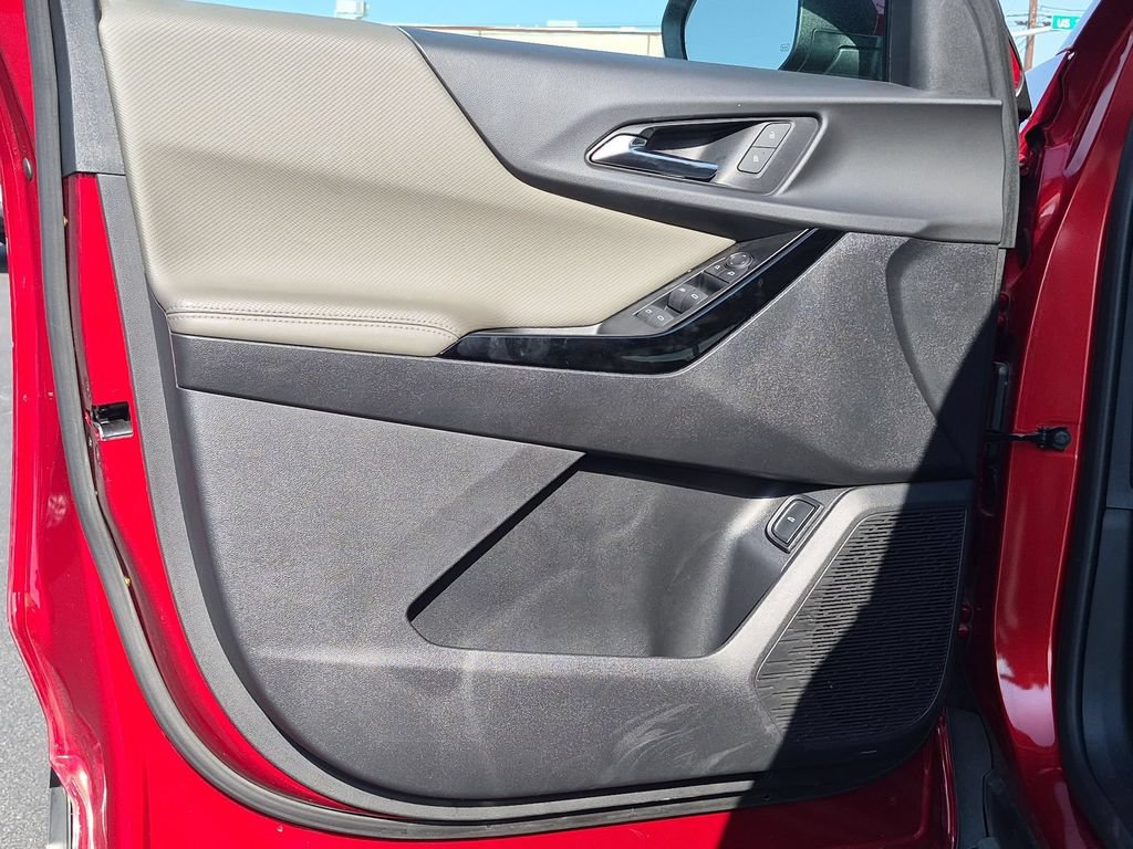 2025 Chevrolet Equinox LT - Photo 21