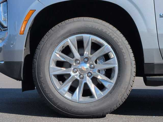 2026 Chevrolet Suburban Premier - Photo 32