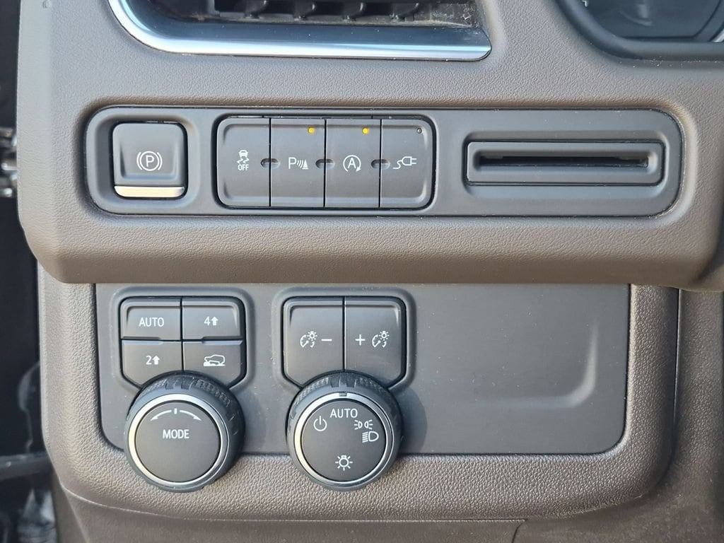 2021 Chevrolet Tahoe LS - Photo 15