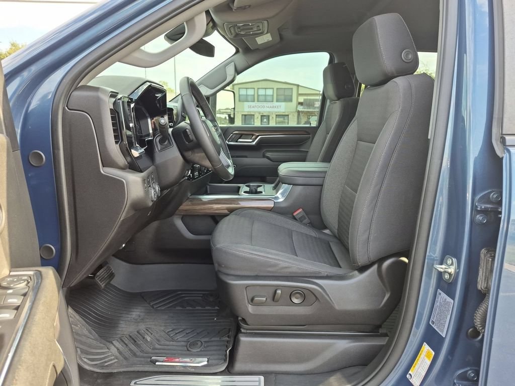 2024 Chevrolet Silverado 2500HD LT - Photo 18