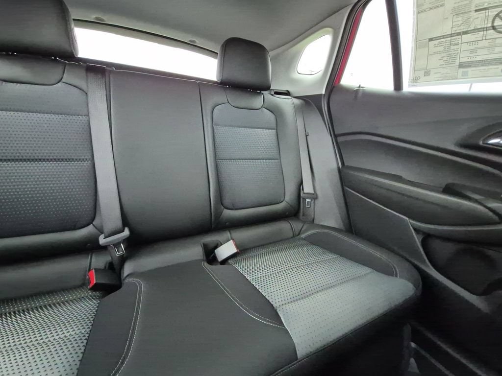 2026 Chevrolet Trax LT - Photo 7