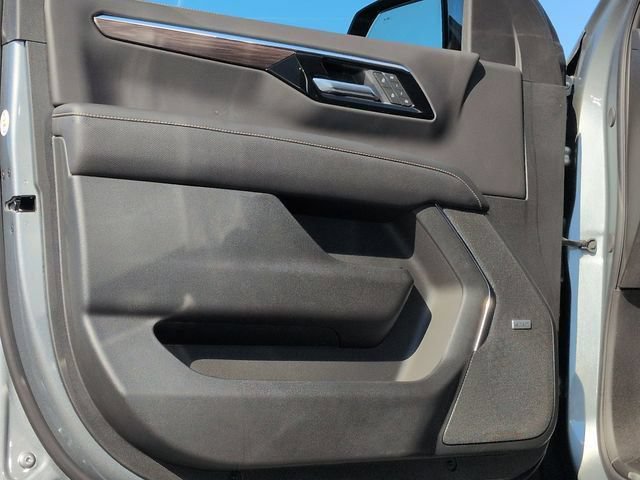 2026 Chevrolet Suburban Premier - Photo 21