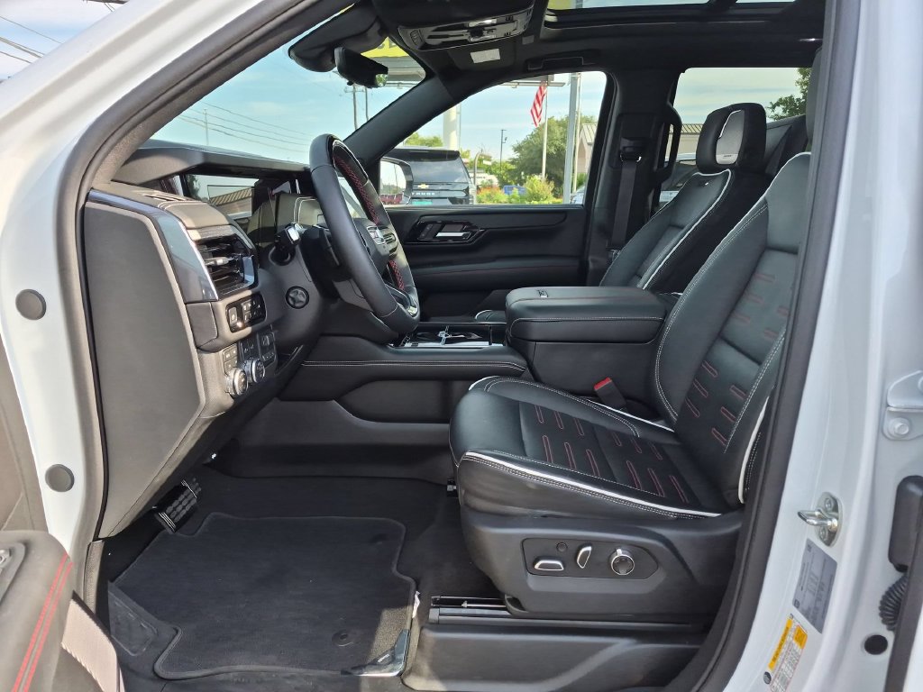 2025 GMC Yukon AT4 Ultimate - Photo 19