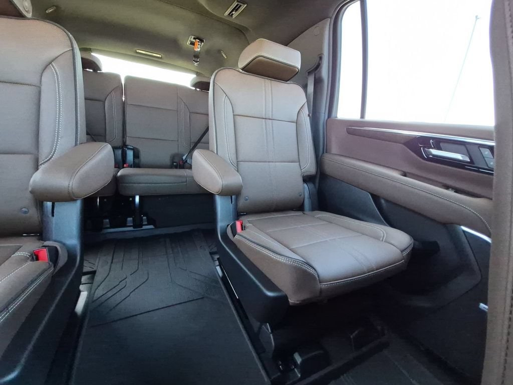 2026 Chevrolet Suburban High Country - Photo 7