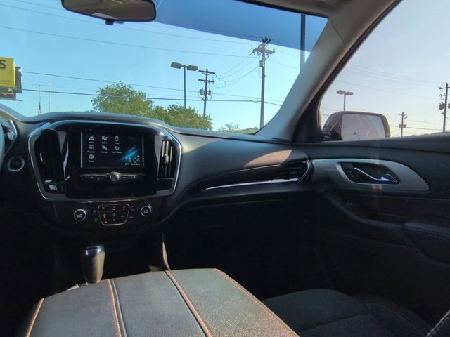 2018 Chevrolet Traverse LS photo 3