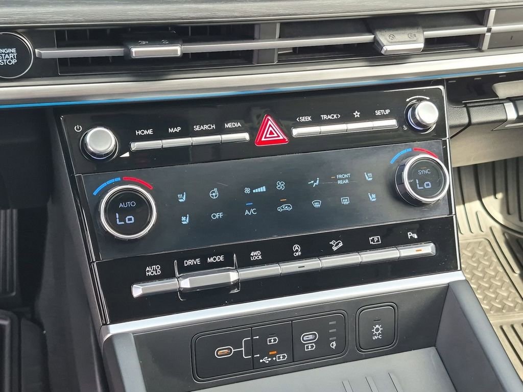 2025 Hyundai Santa Fe Limited - Photo 9