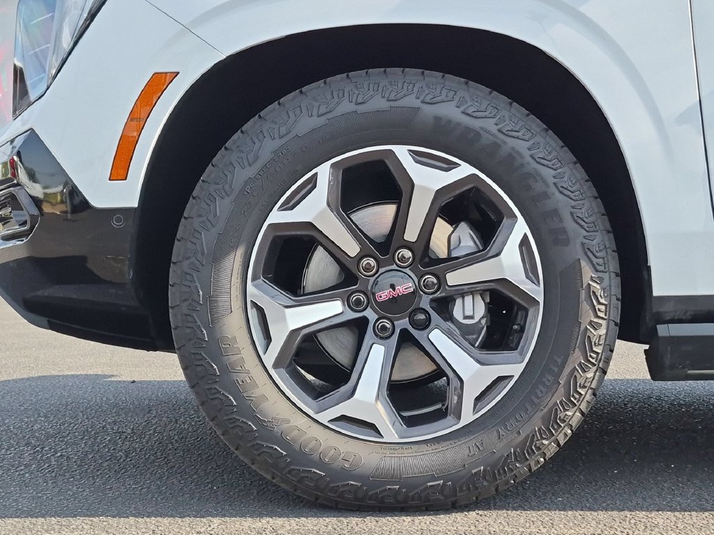 2025 GMC Yukon AT4 Ultimate - Photo 33