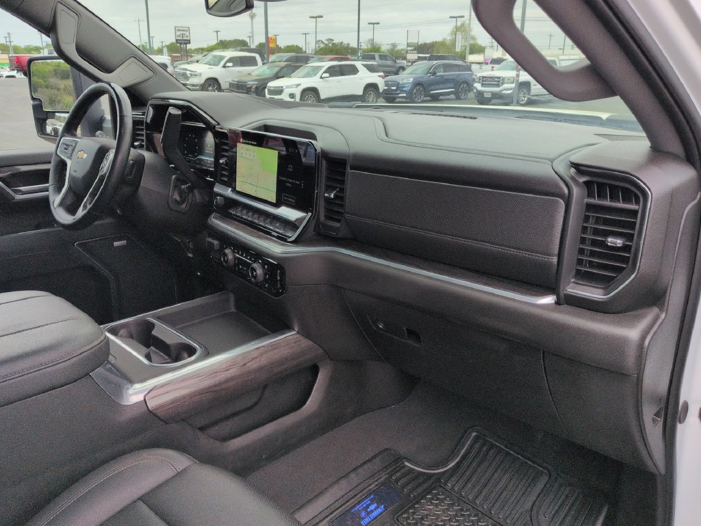 2025 Chevrolet Silverado 2500HD LTZ - Photo 27