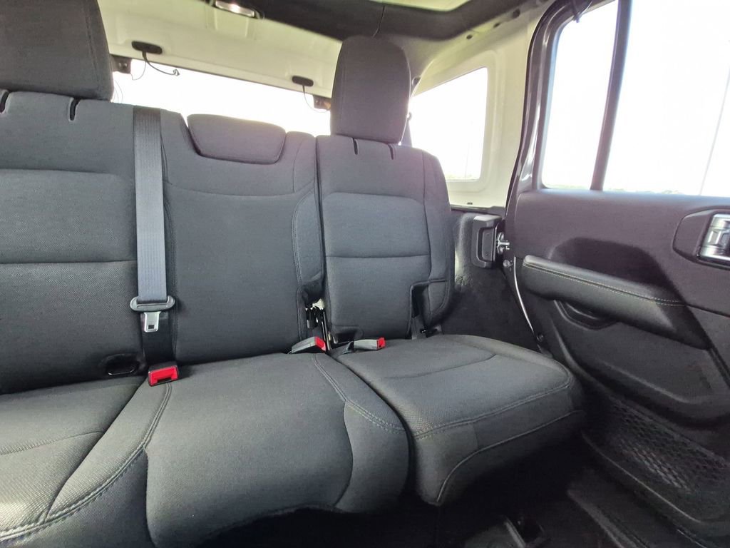 2019 Jeep Wrangler Unlimited Sahara - Photo 6