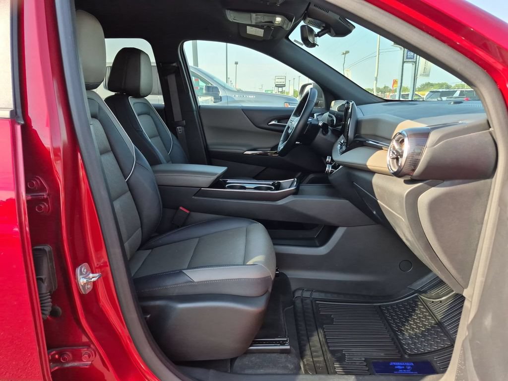 2025 Chevrolet Equinox LT - Photo 27