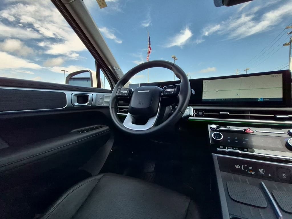 2025 Hyundai Santa Fe Limited - Photo 7
