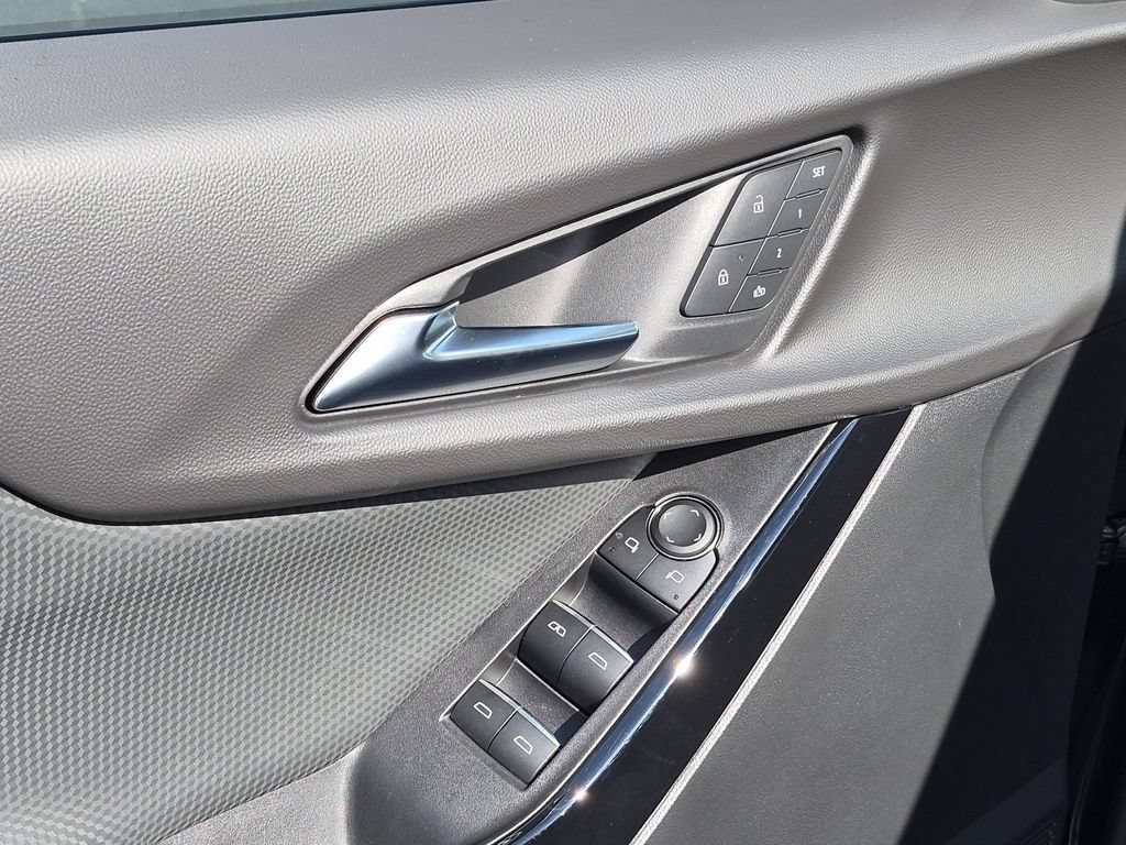 2025 Chevrolet Equinox RS - Photo 22