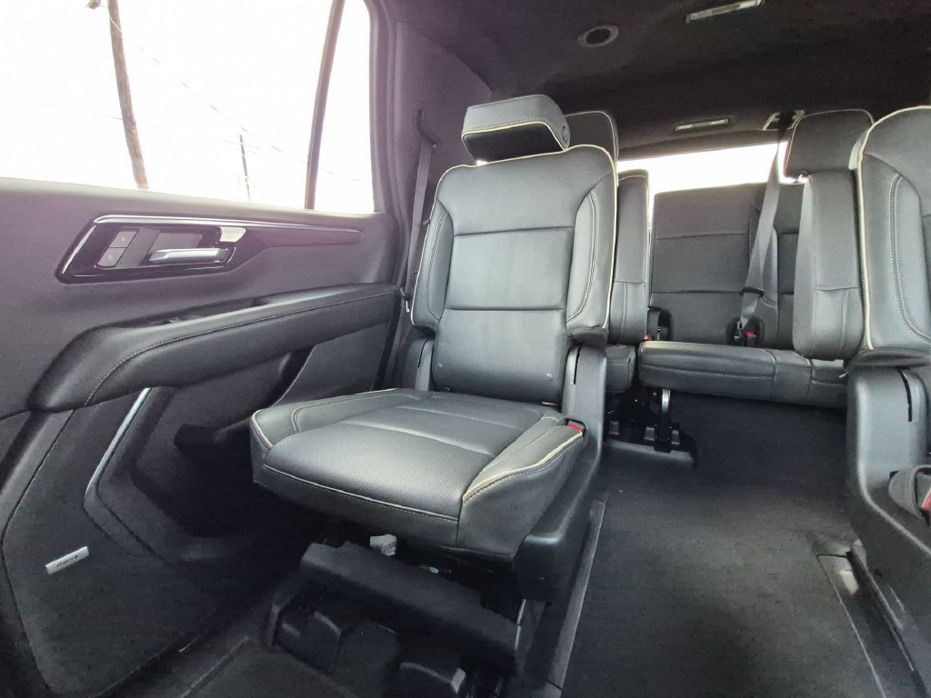 2025 Chevrolet Tahoe Premier - Photo 4