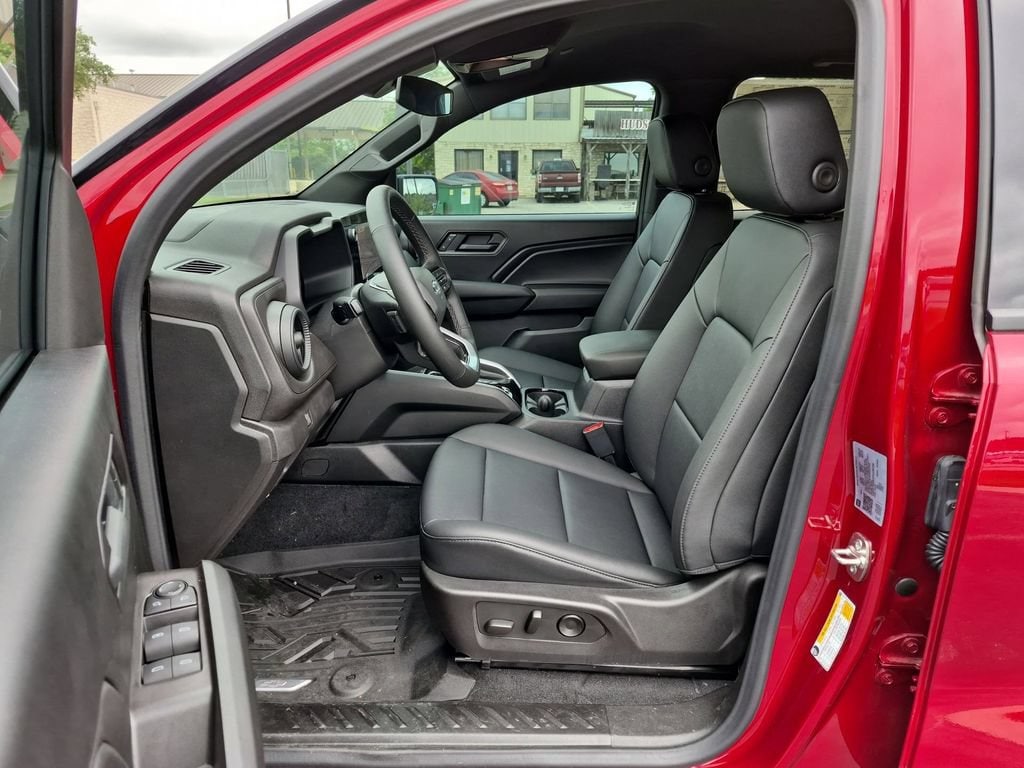 2026 Chevrolet Colorado Trail Boss - Photo 18