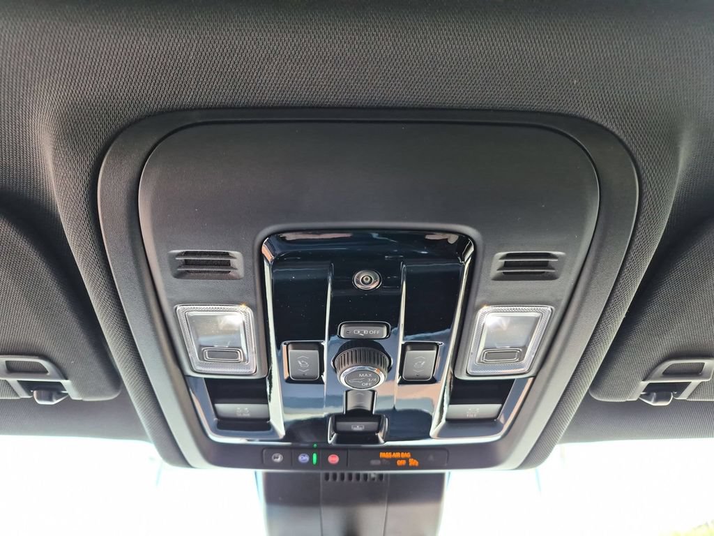 2026 Chevrolet Suburban High Country - Photo 35