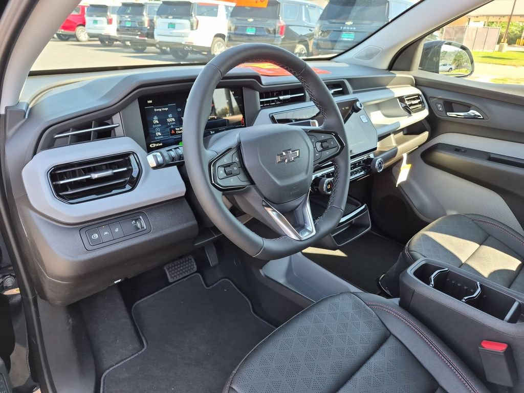 2027 Chevrolet Bolt RS - Photo 9