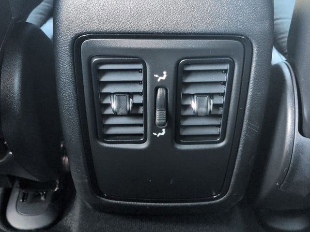 2024 Dodge Durango SXT - Photo 18