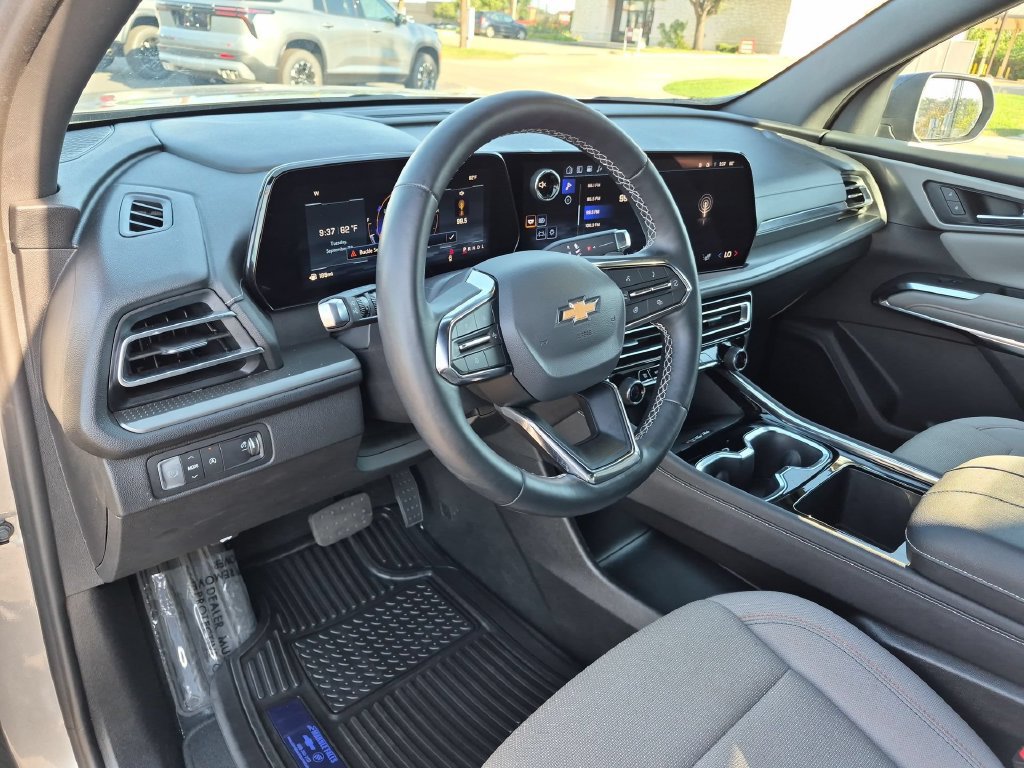 2026 Chevrolet Traverse LT - Photo 8