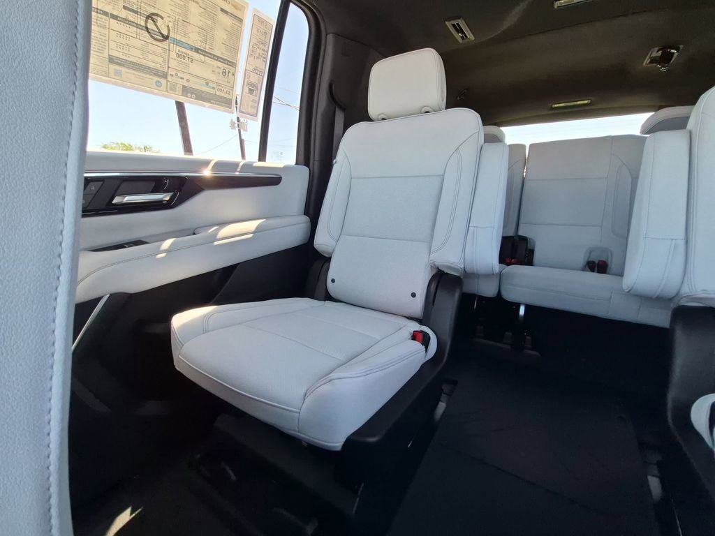 2026 Chevrolet Suburban Premier - Photo 4