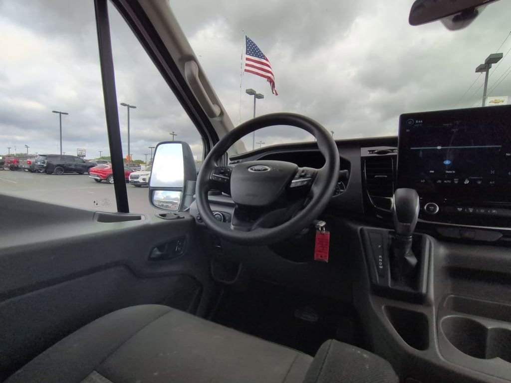 2024 Ford Transit Passenger Van XL - Photo 7