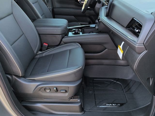 2026 Chevrolet Suburban Premier - Photo 26