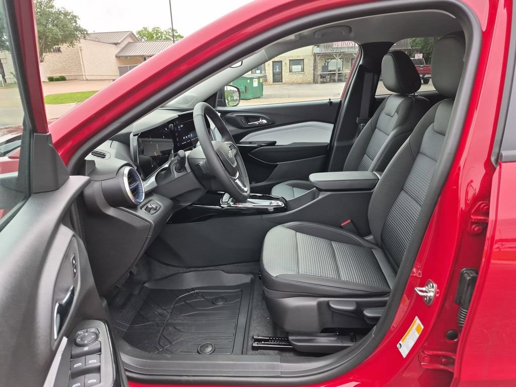 2026 Chevrolet Trax LT - Photo 17