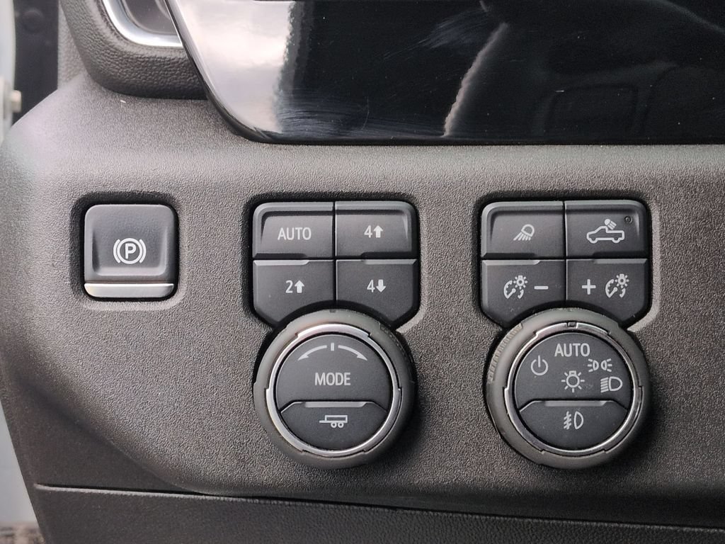 2025 Chevrolet Silverado 2500HD LTZ - Photo 17