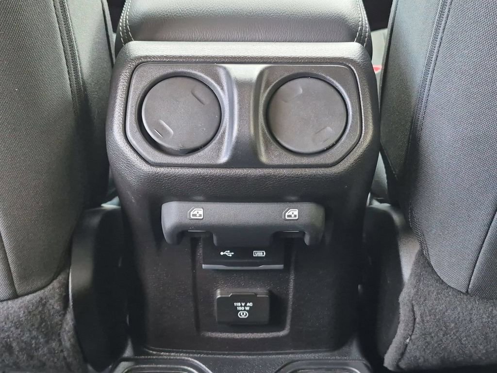 2019 Jeep Wrangler Unlimited Sahara - Photo 19