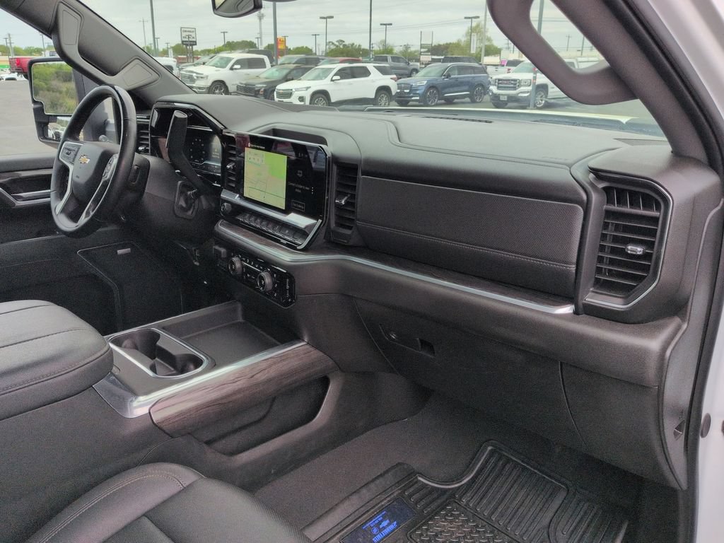 2025 Chevrolet Silverado 2500HD LTZ - Photo 27