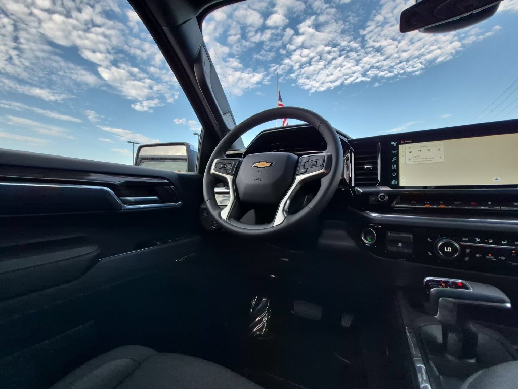 2023 Chevrolet Silverado 1500 LT - Photo 8