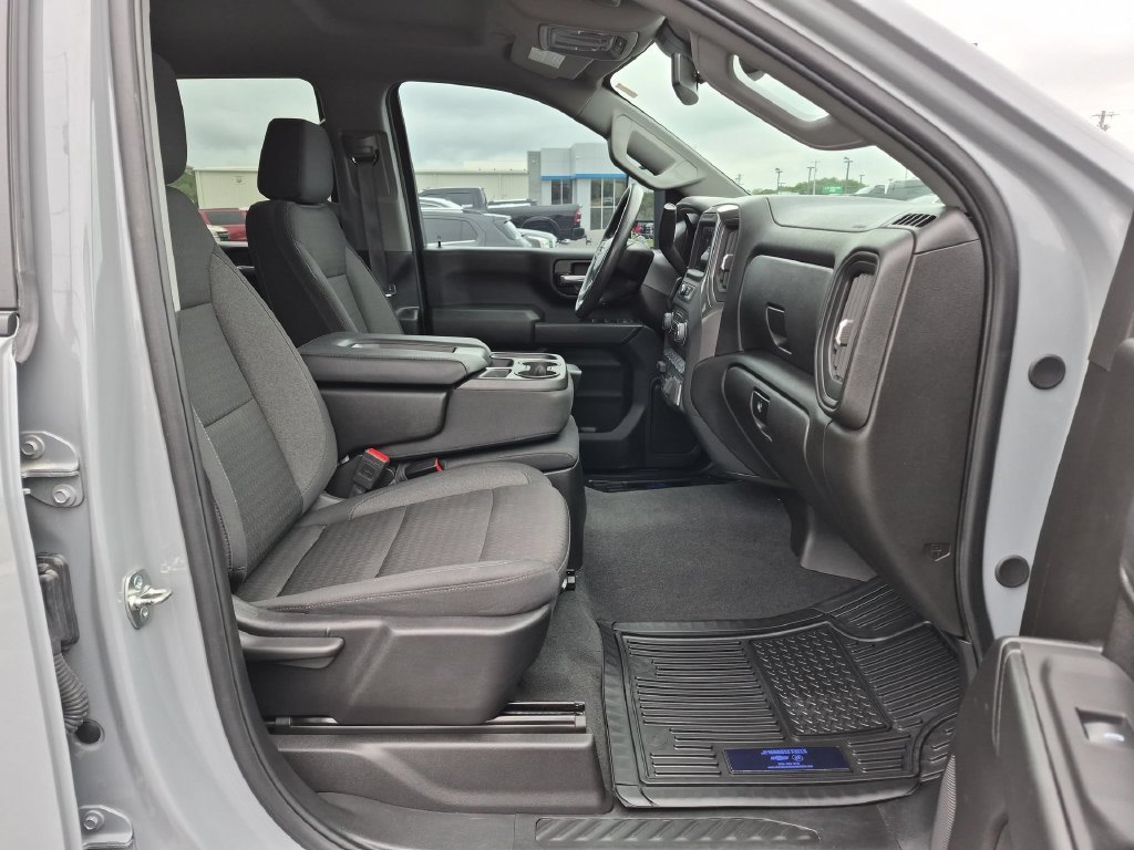 2025 Chevrolet Silverado 2500HD Custom - Photo 25