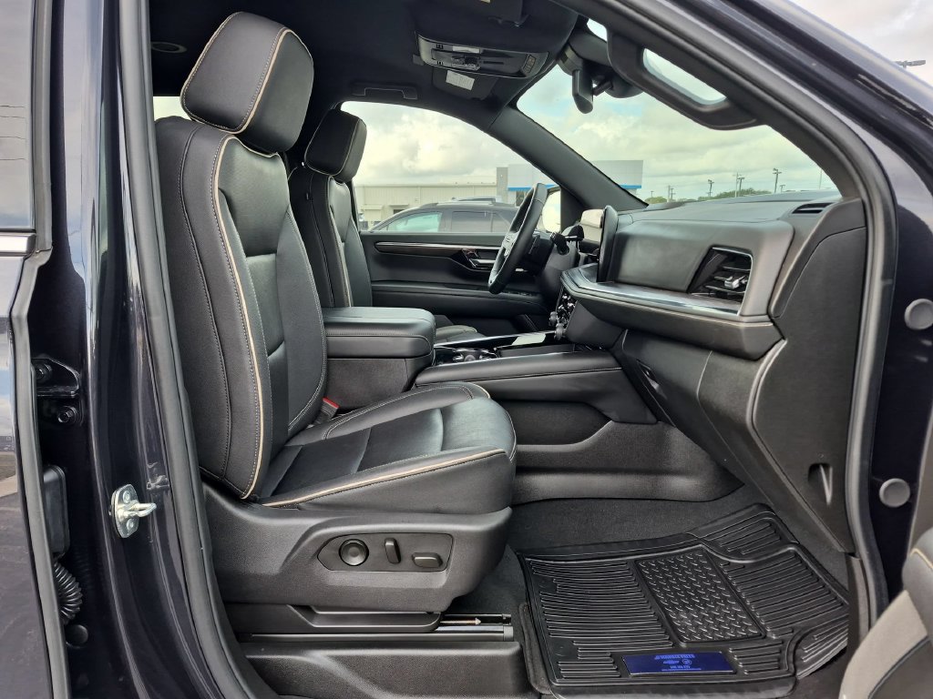 2025 Chevrolet Tahoe Premier - Photo 27