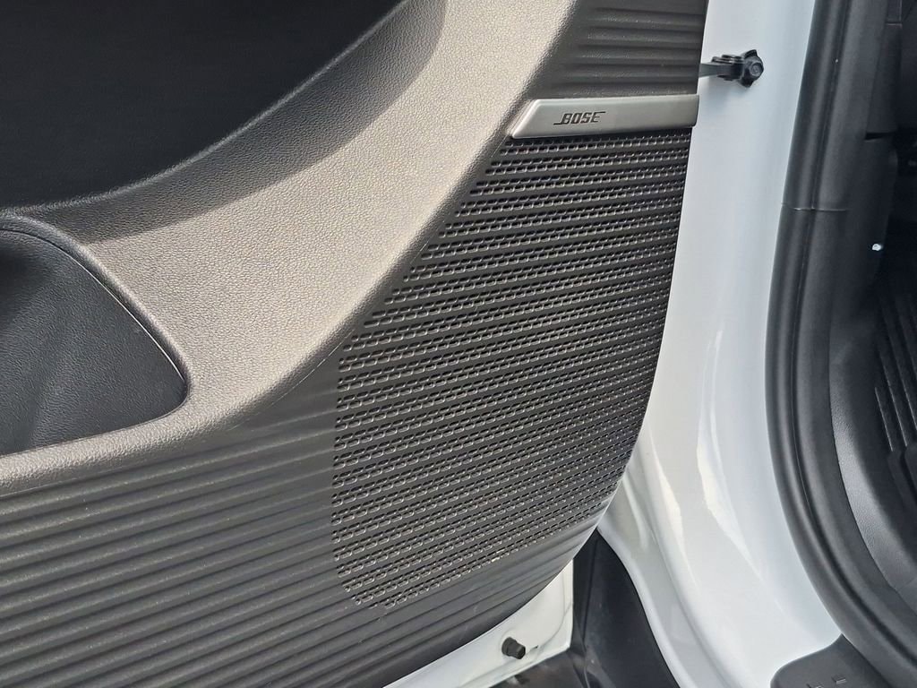 2025 Hyundai Santa Fe Limited - Photo 22