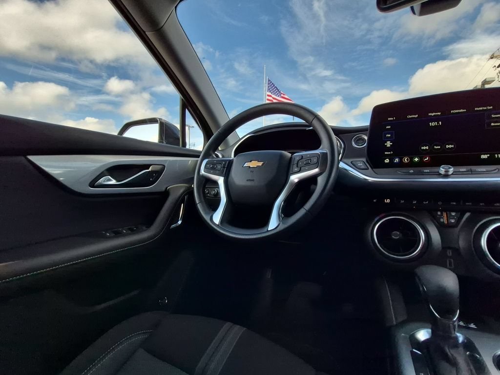 2024 Chevrolet Blazer 2LT - Photo 8