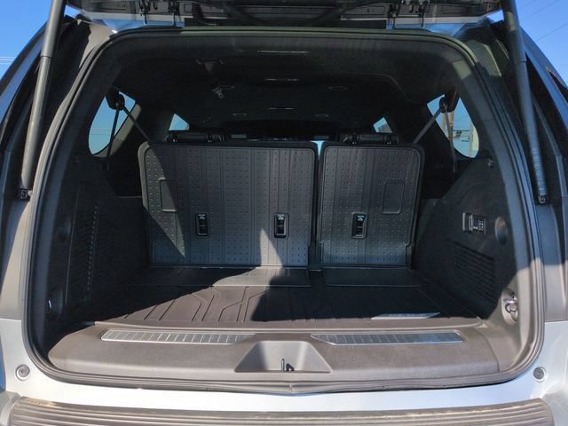 2026 Chevrolet Suburban Premier - Photo 25