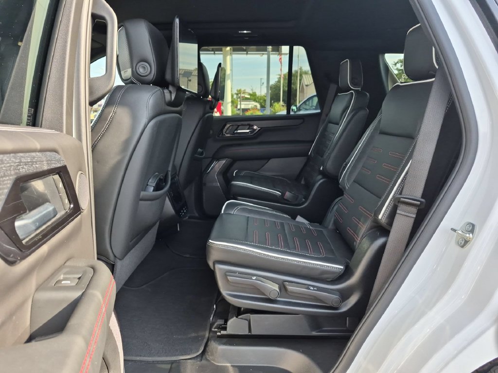 2025 GMC Yukon AT4 Ultimate - Photo 25