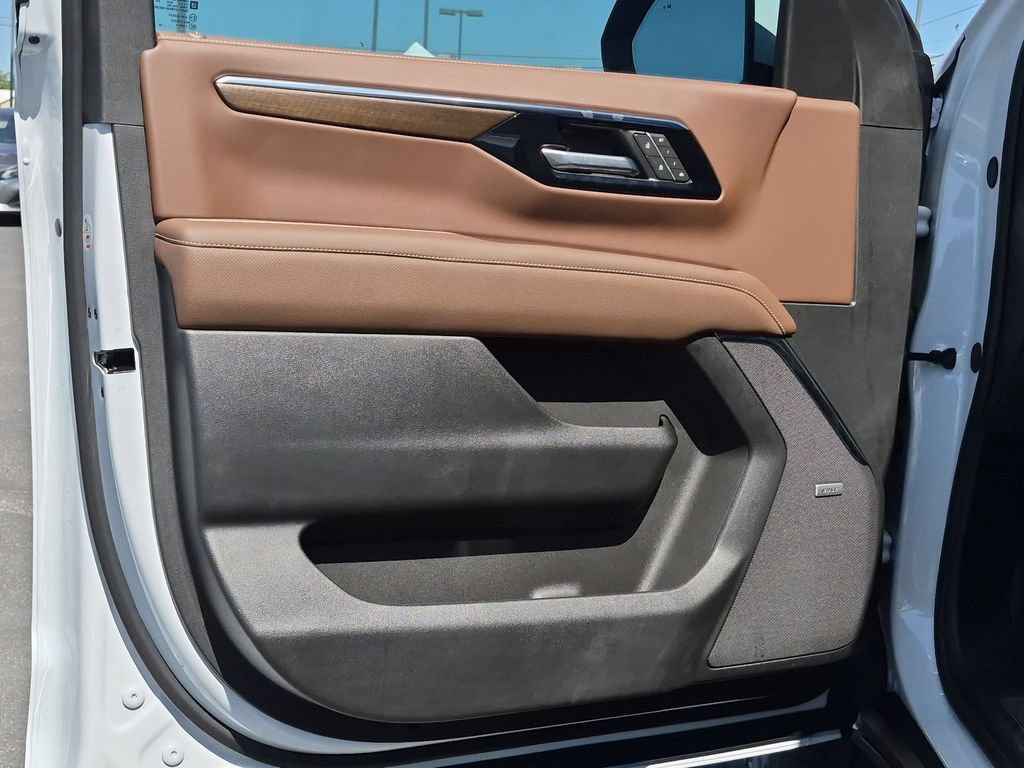 2026 Chevrolet Suburban High Country - Photo 22