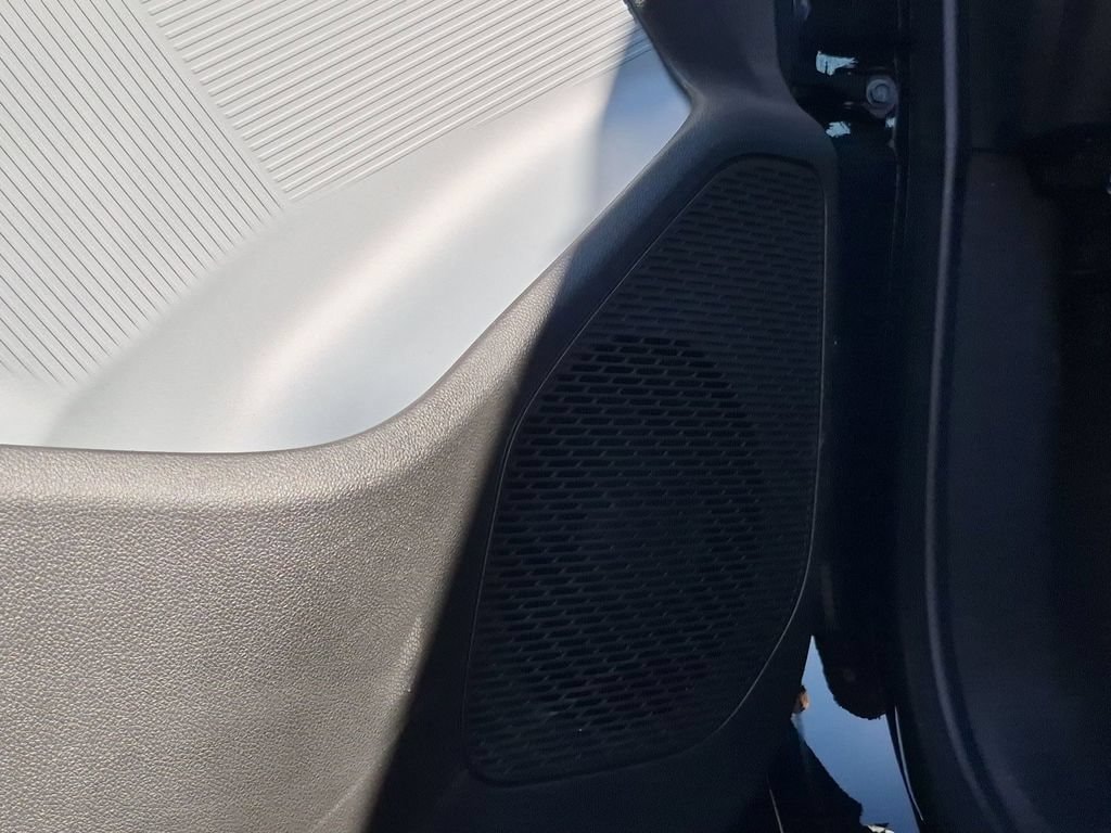2027 Chevrolet Bolt RS - Photo 23