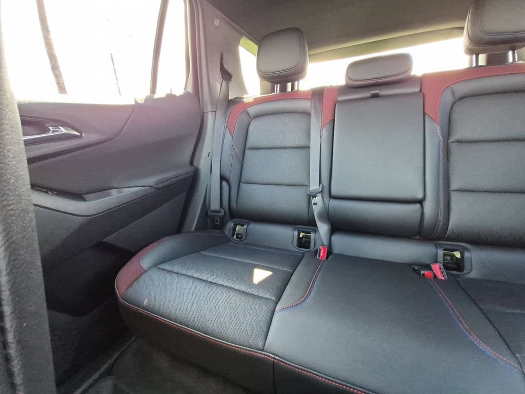 2025 Chevrolet Equinox RS - Photo 4